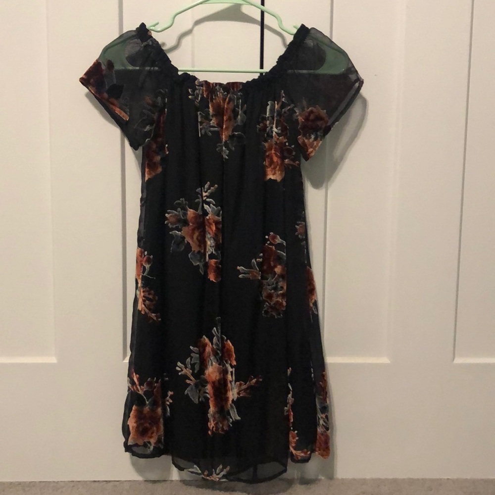 Off the shoulder with velvet flowers